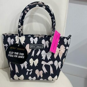 Betsey Johnson Black & Cream "Ribbon Bows" Insulated Lunch Tote Bag